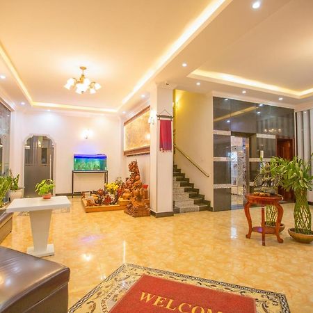 באטאמבנג Jasmine Hotel& Sky Bar מראה חיצוני תמונה