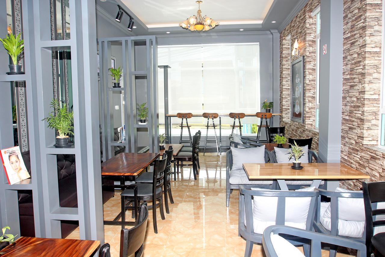 באטאמבנג Jasmine Hotel& Sky Bar מראה חיצוני תמונה