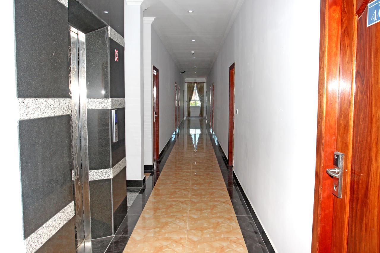 באטאמבנג Jasmine Hotel& Sky Bar מראה חיצוני תמונה