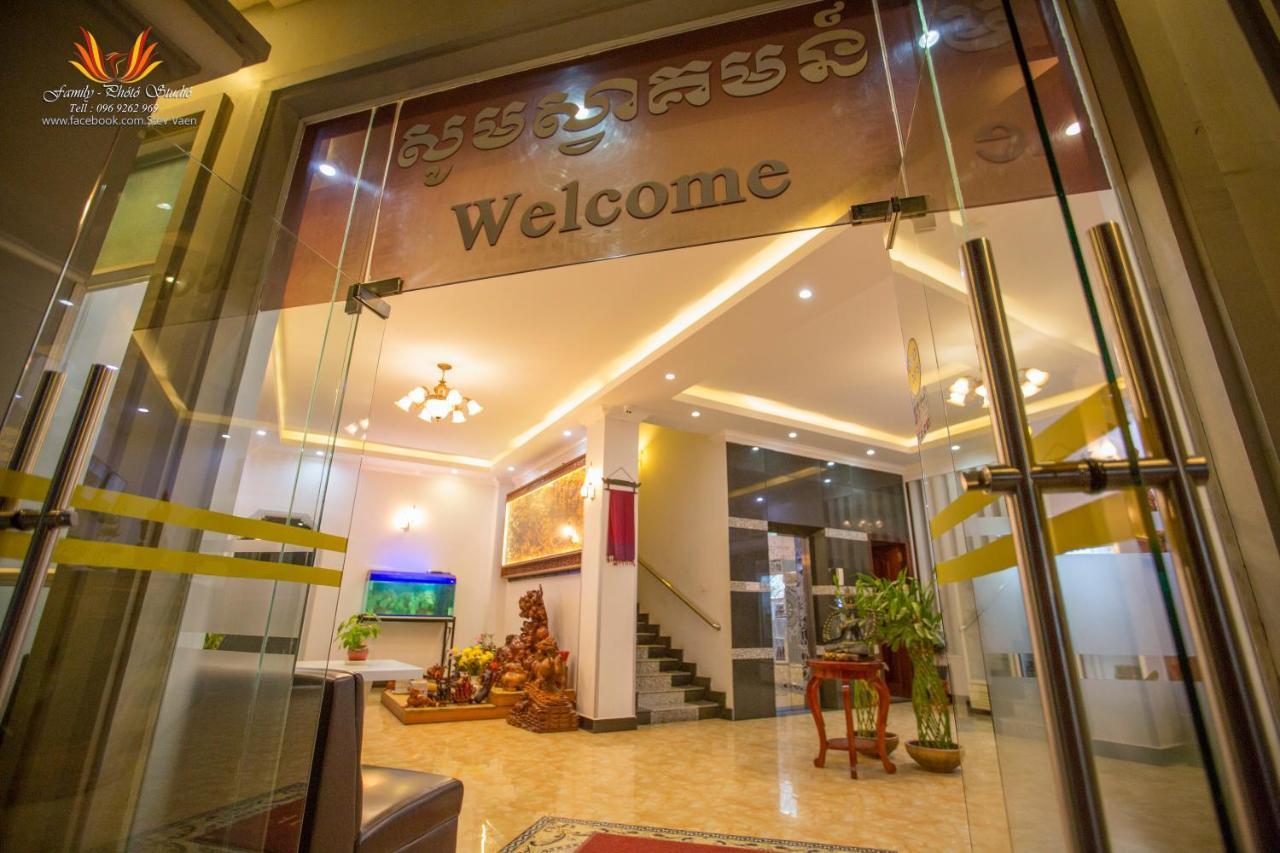 באטאמבנג Jasmine Hotel& Sky Bar מראה חיצוני תמונה