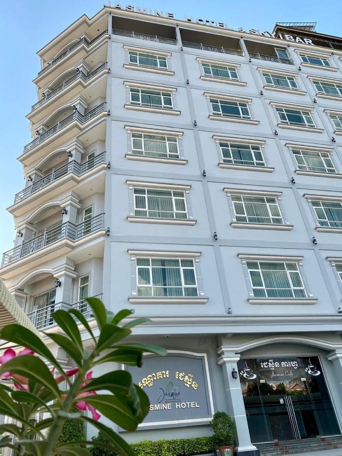 באטאמבנג Jasmine Hotel& Sky Bar מראה חיצוני תמונה