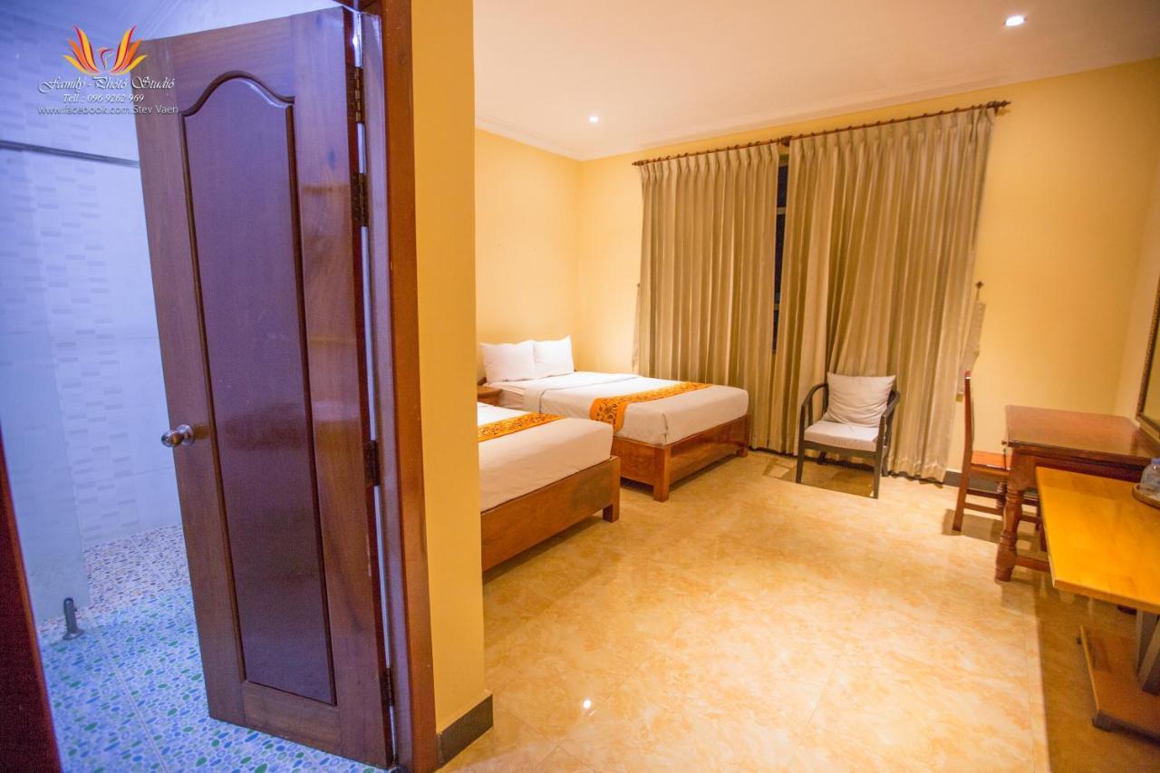 באטאמבנג Jasmine Hotel& Sky Bar מראה חיצוני תמונה