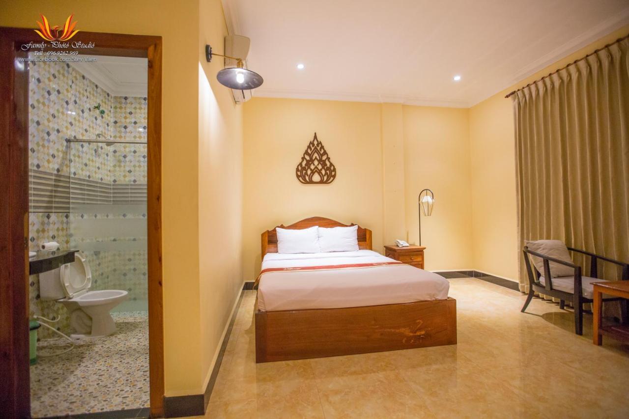 באטאמבנג Jasmine Hotel& Sky Bar מראה חיצוני תמונה