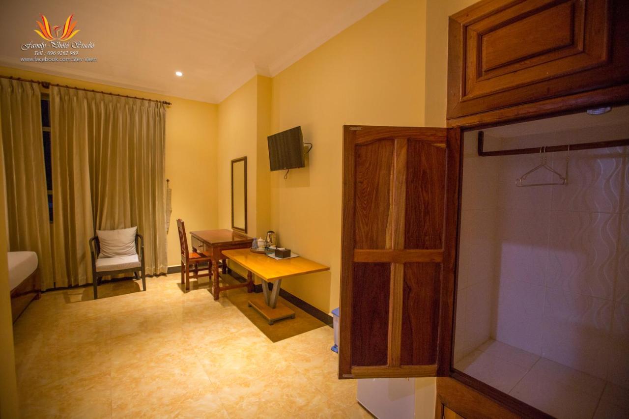 באטאמבנג Jasmine Hotel& Sky Bar מראה חיצוני תמונה